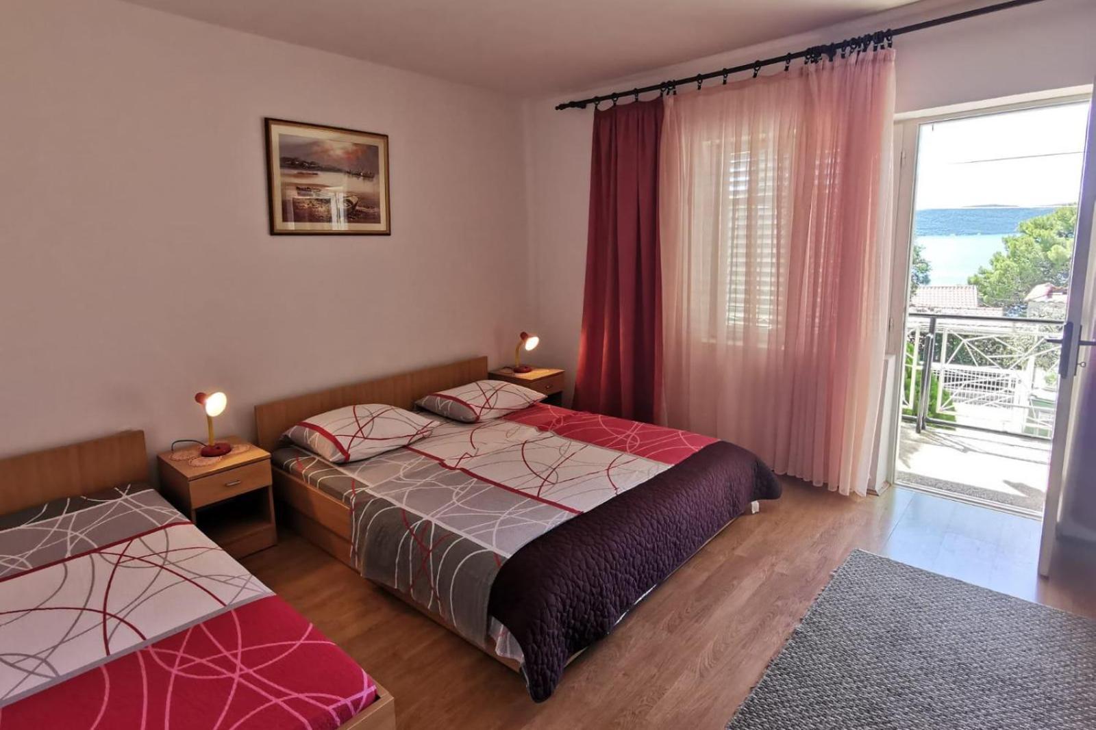 Apartments By The Sea Zivogosce - Mala Duba, Makarska - 18626 Игране Экстерьер фото